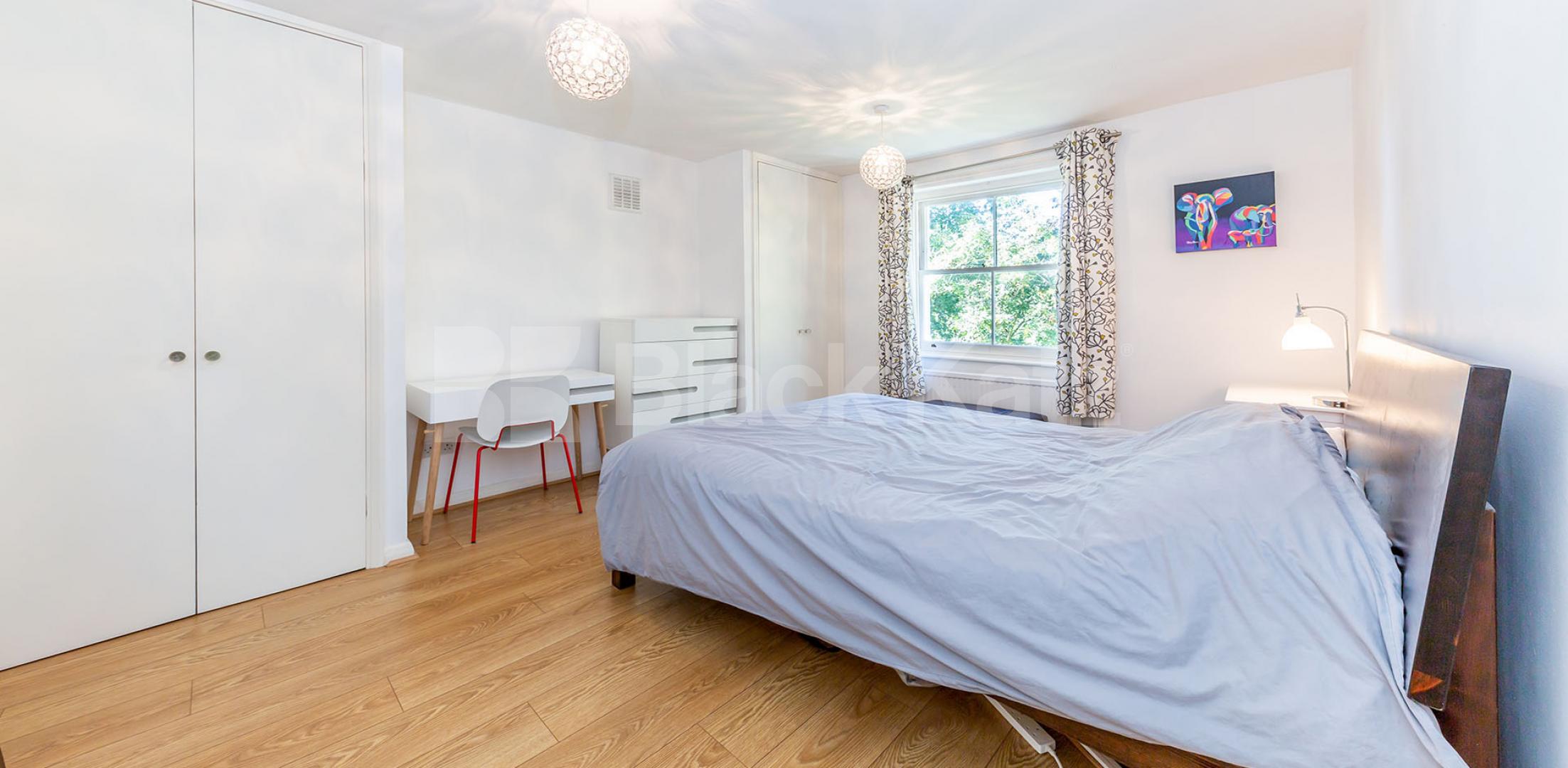			LET!, 2 Bedroom, 1 bath, 1 reception Flat			 Oval Road, CAMDEN / REGENTS PARK